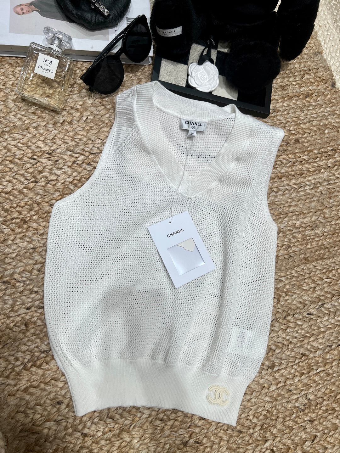 Chanel-inspired Knit Vest White in Mesh 161797