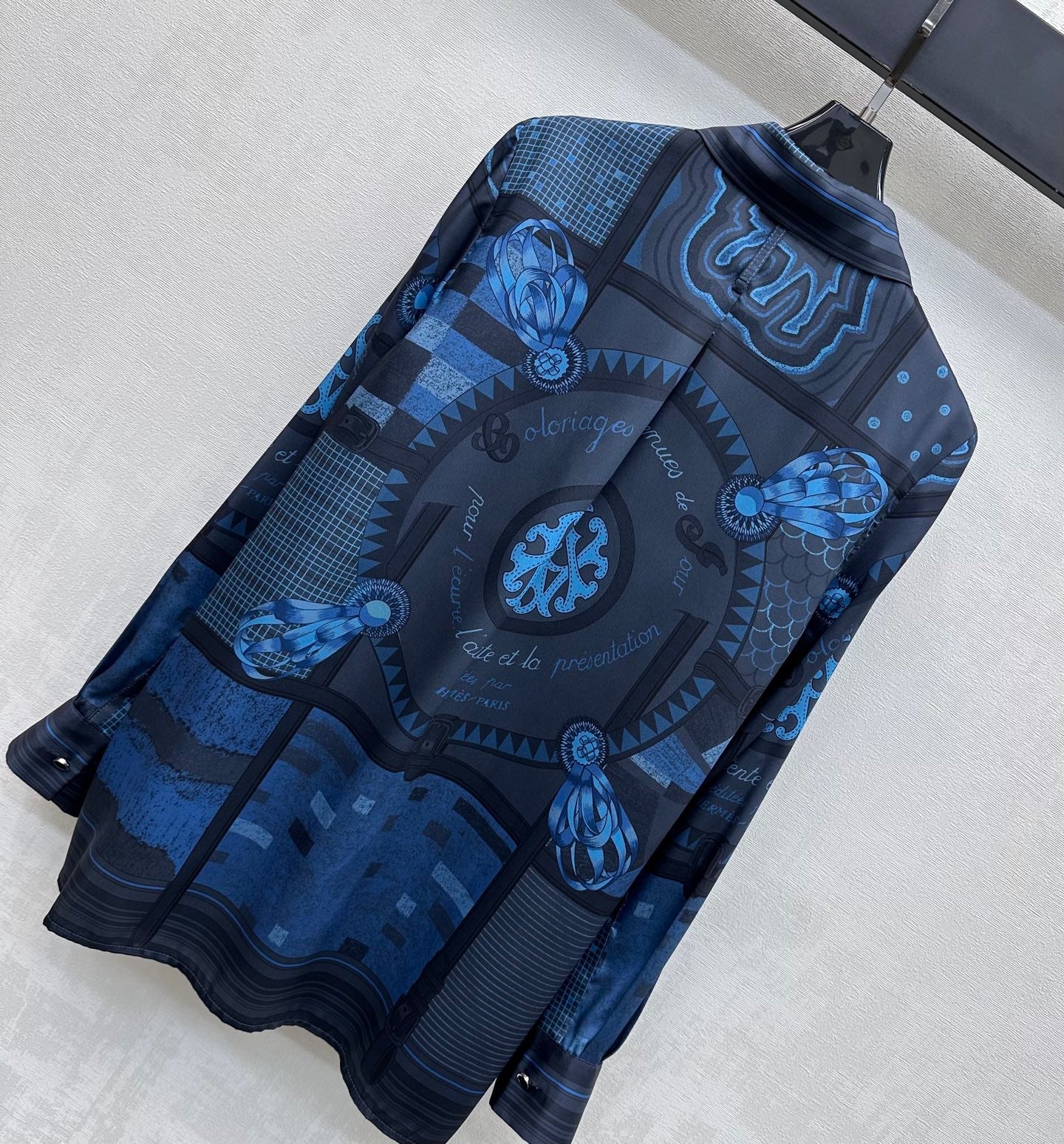 Hermes 26 Printed Long-Sleeve Shirt Blue in Mulberry Silk 137394