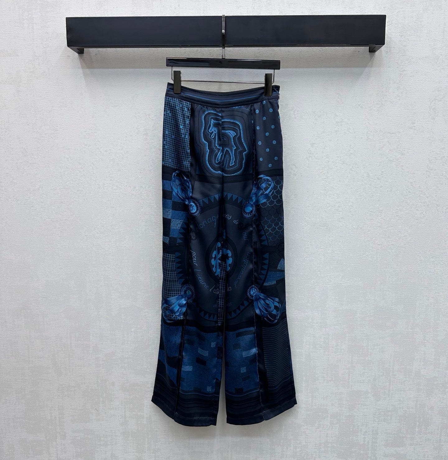 Hermes 26 Printed Straight-Leg Trousers Blue in Mulberry Silk 137393