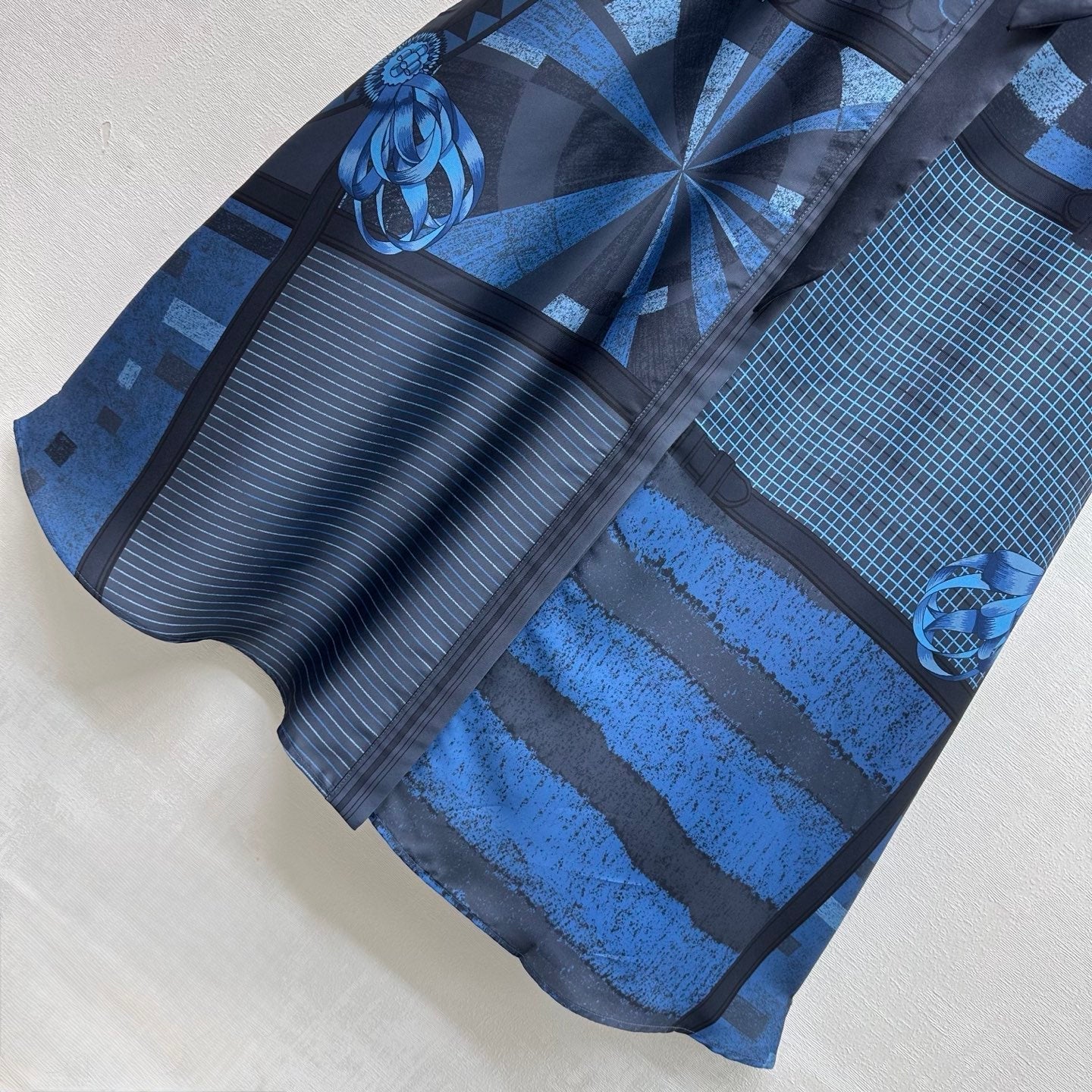 Hermes 26 Printed Waist-Waisted Maxi Dress Blue in Mulberry Silk 137386