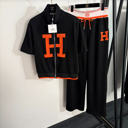 Hermes 26 Stand Collar Short-sleeved Zip-up Jacket + High-waisted Casual Set 120339