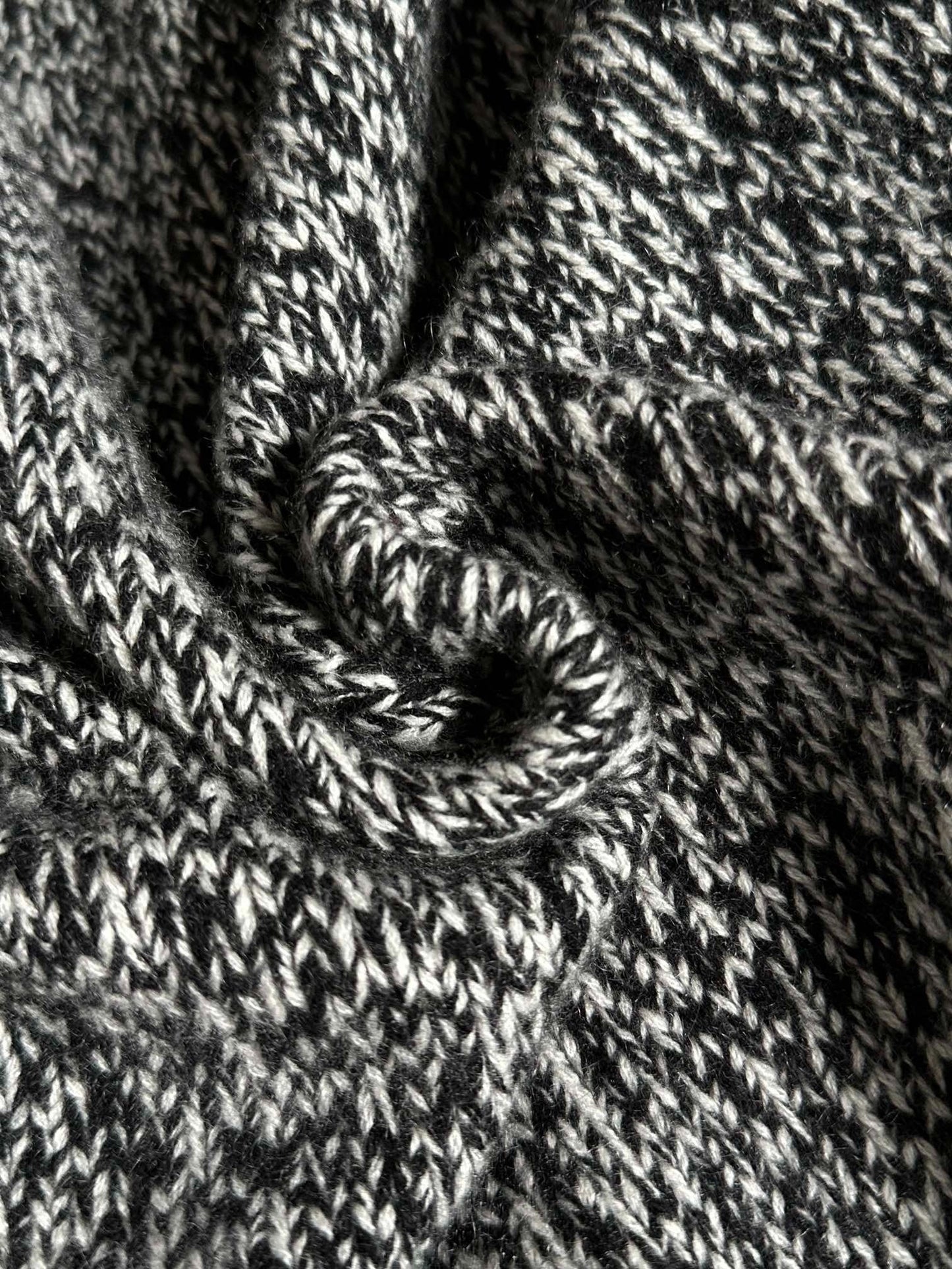 MIUMIU SWEATER STYLE 720