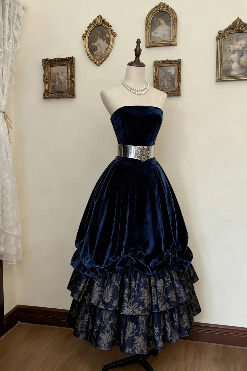 formaldressy-Navy Blue Long Vintage Velvet Floral Ball Gown gh5935
