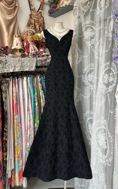formaldressy-Art Modern Style Black Patterned Satin Deep - V Sleeveless Floor - Length Creative Evening Dress gh5887