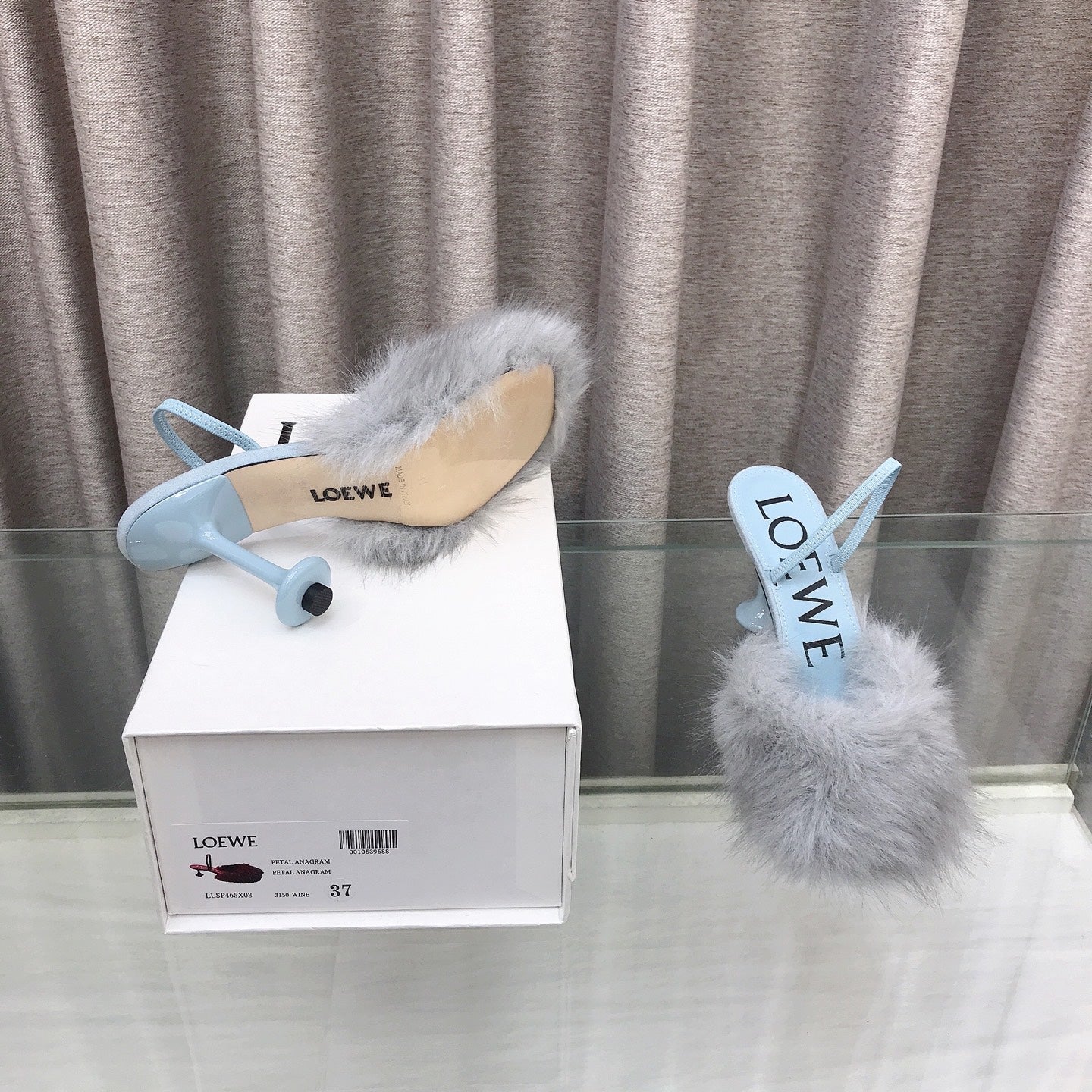 Loewe 25SS Fur-lined Mule 100 Blue in Fox Fur 597444