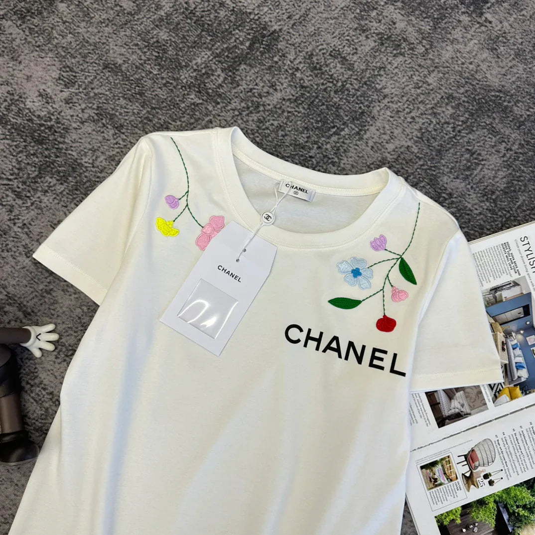 Chanel 2026 Short-Sleeve T-Shirt Black and White Cotton 359334