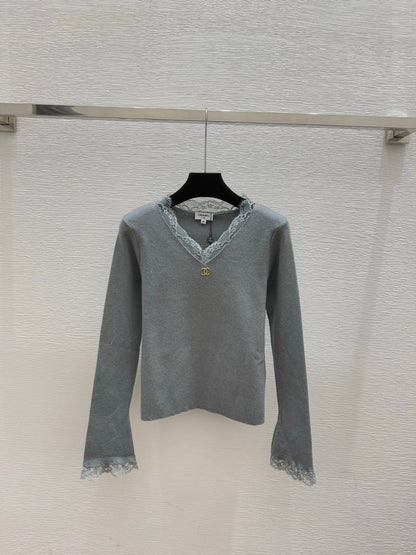 CC 26 Long-sleeved Top With Lace Neckline and Cuffs Wool 652456