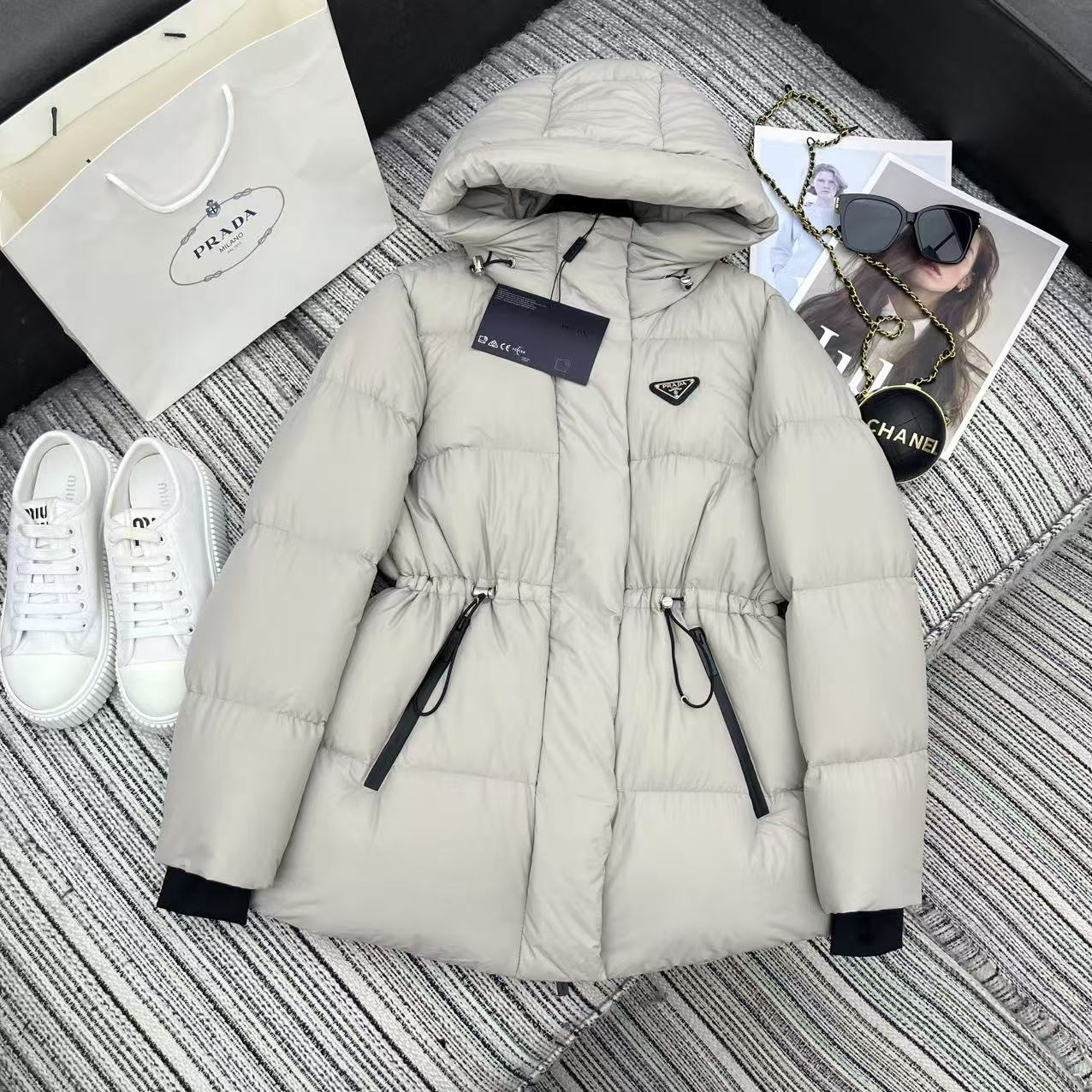 Prada 2025 Drawstring Waist Hooded Mig-length Jacket Down Polyester