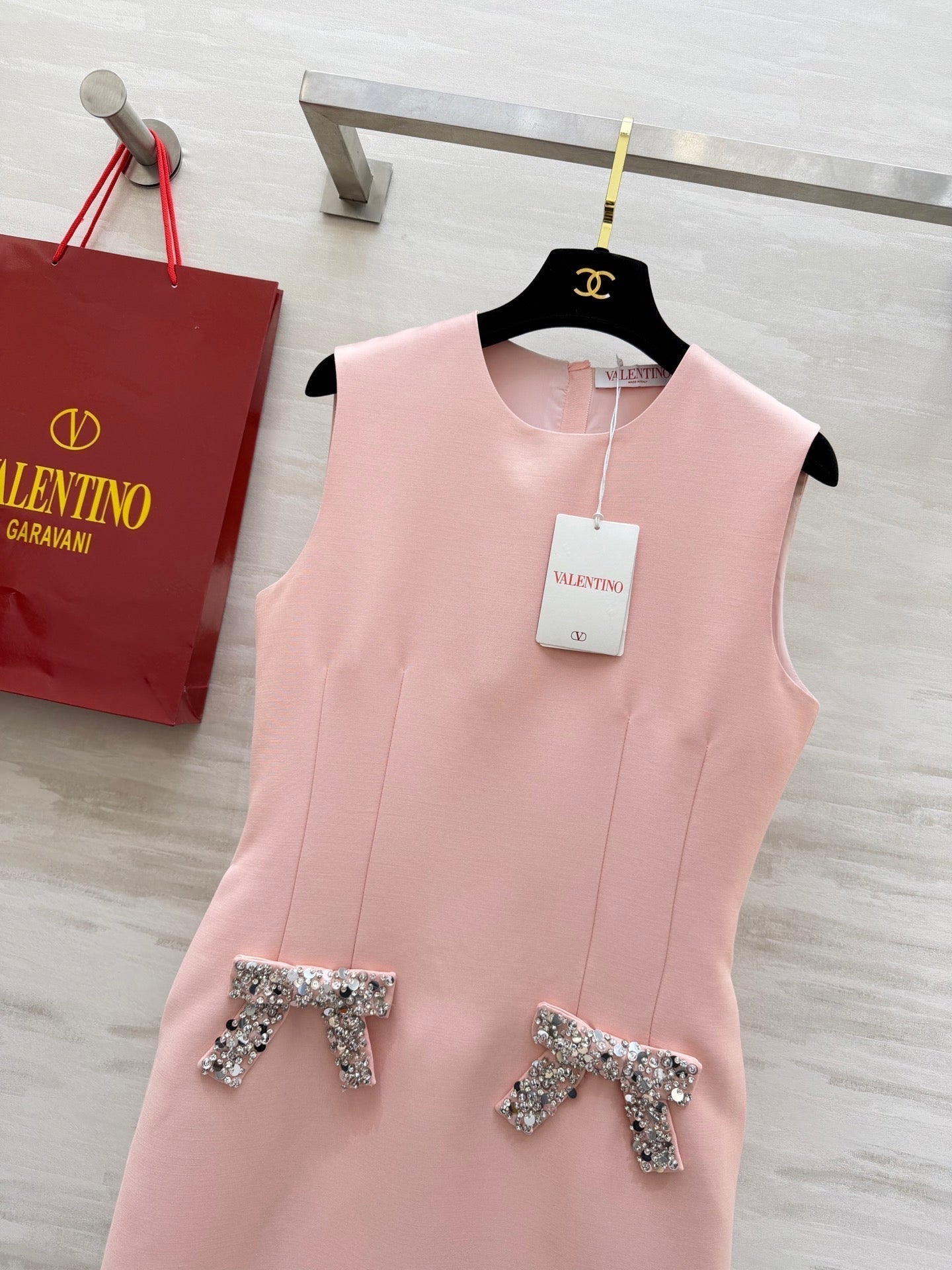 Valen 26s Bow-Embellished Beaded Sleeveless Dress Pink Fabric 344776
