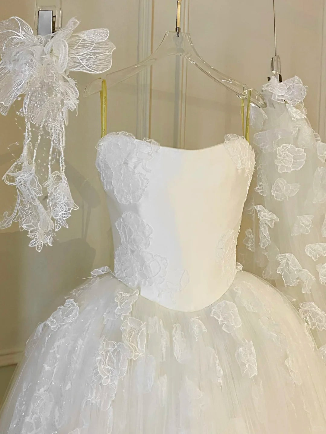 formaldressy-White floral lace long elegant tulle wedding prom dress gh5436