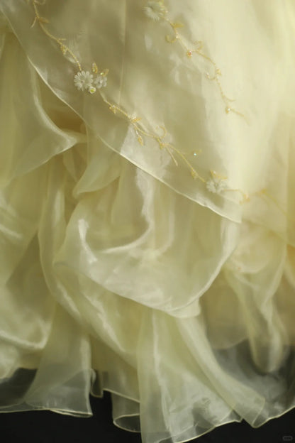 A Line Yellow Princess Dress Wedding Dress Sleeveless Long Evening Dress   cg25931