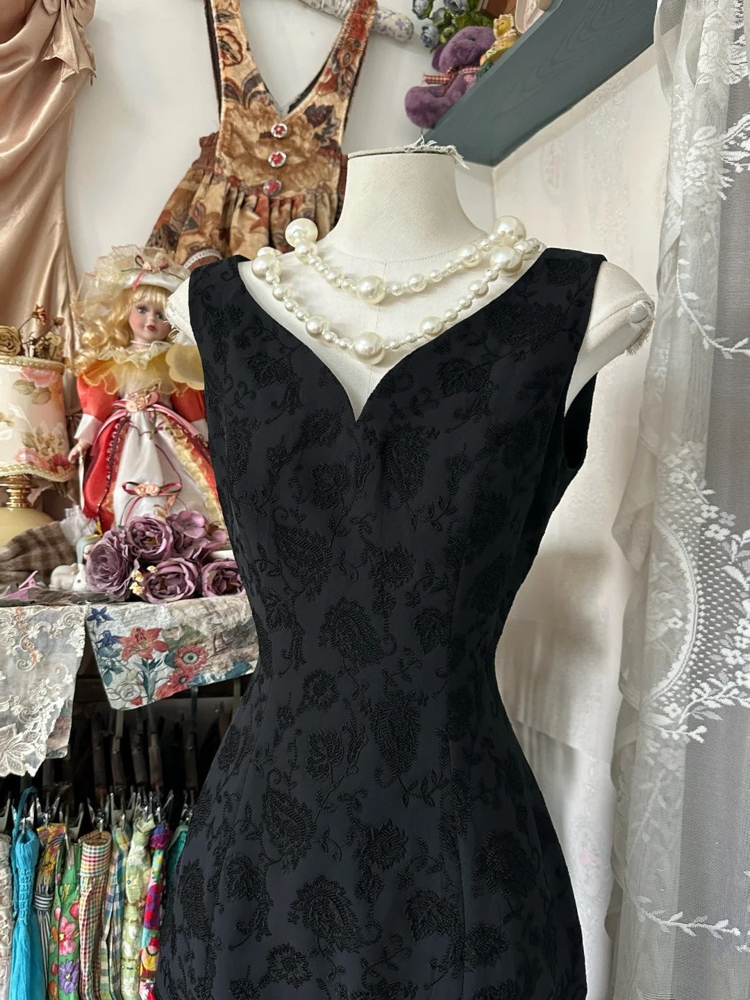 formaldressy-Art Modern Style Black Patterned Satin Deep - V Sleeveless Floor - Length Creative Evening Dress gh5887