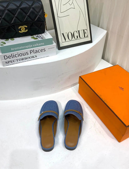 IENA MULE LAPIS CANVAS AND CARAMEL CALFSKIN