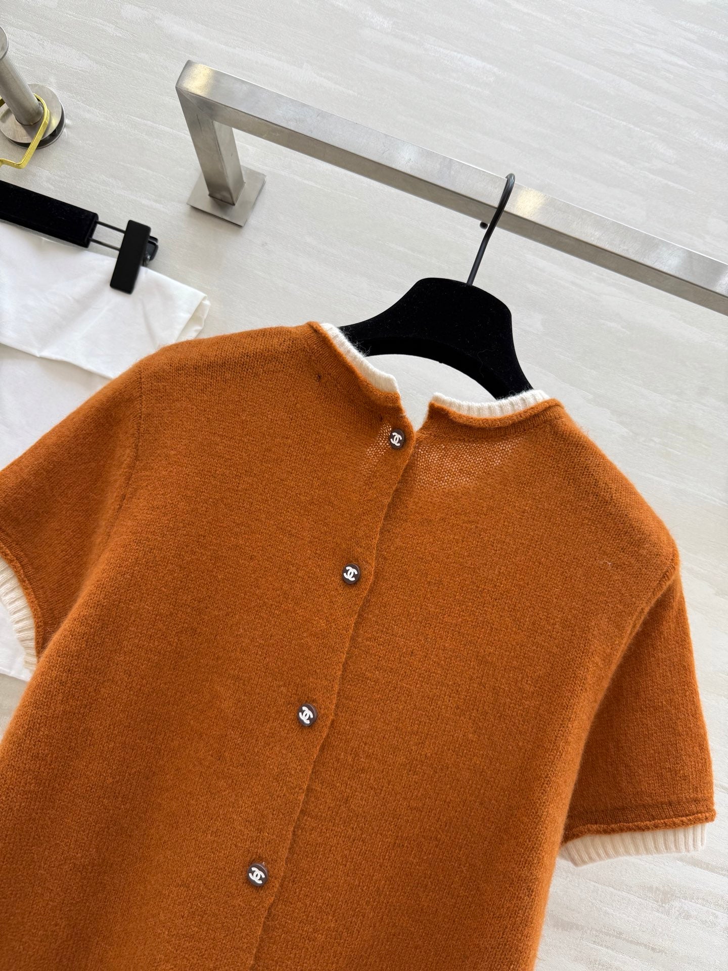 CHANEL SHORT SLEEVE TOP STYLE 262