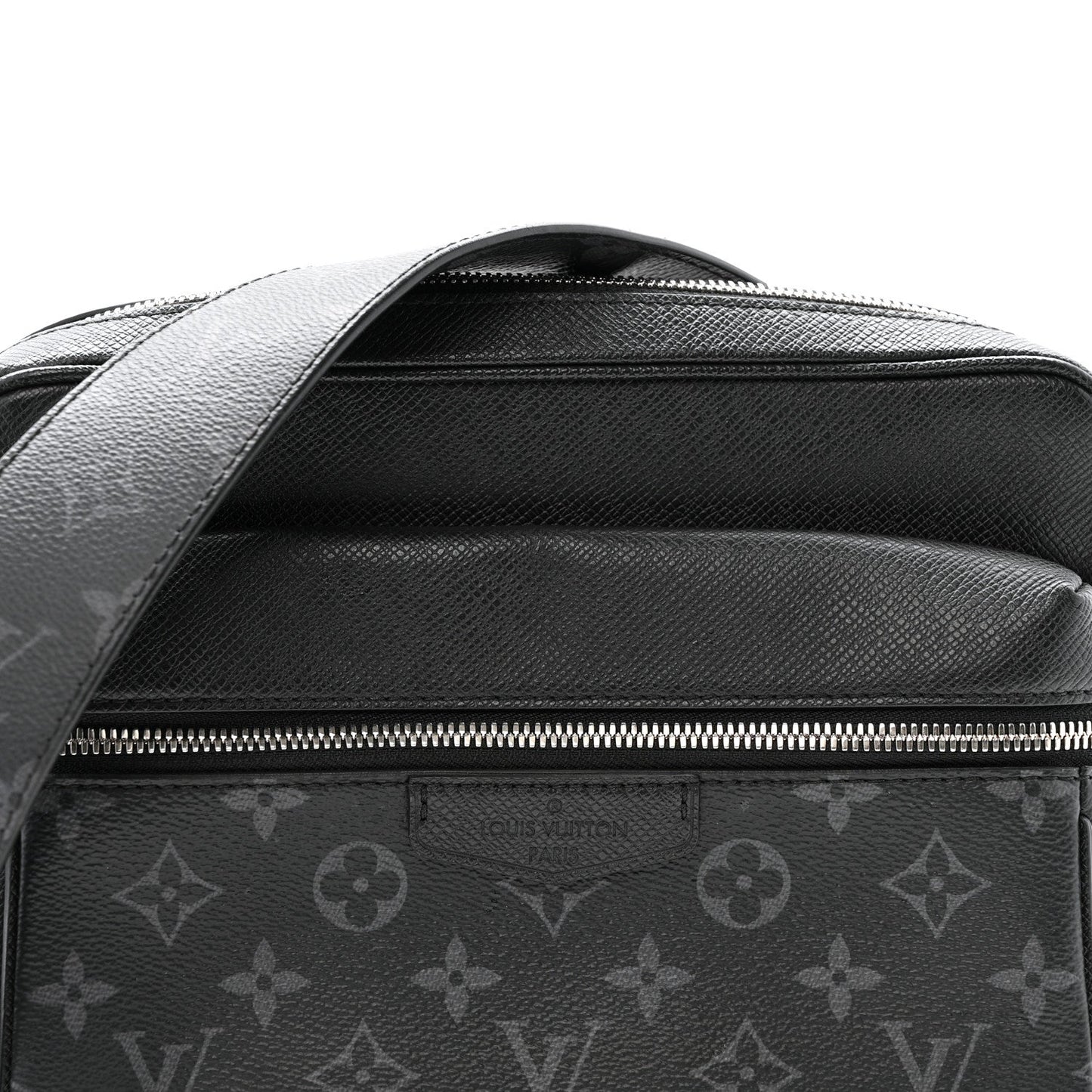 Taiga Monogram Eclipse Outdoor Messenger Black