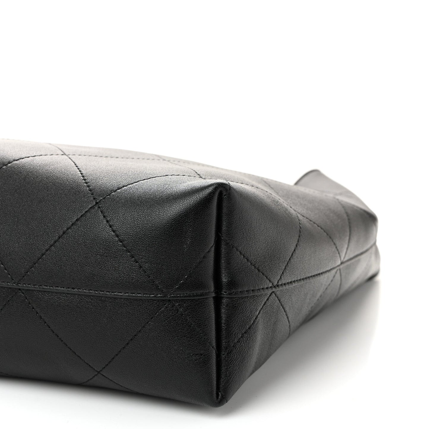 Shiny Lambskin Quilted Medium Hobo Black