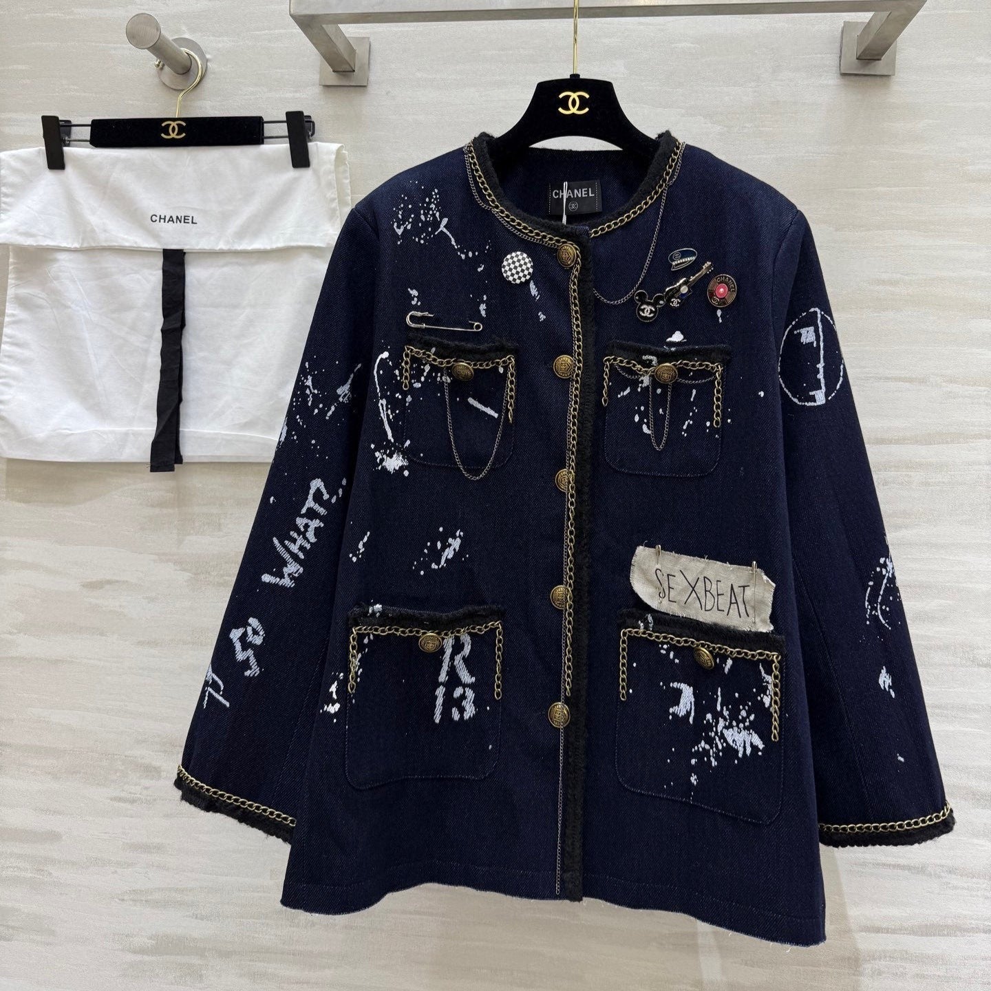 CHANEL 25S COAT STYLE 236