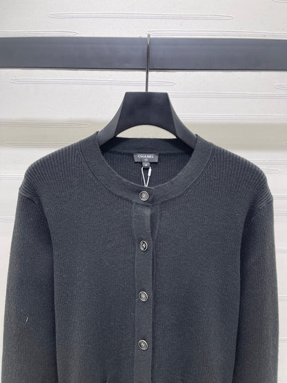 CHANEL WOOL LONG SLEEVE CARDIGAN STYLE 281