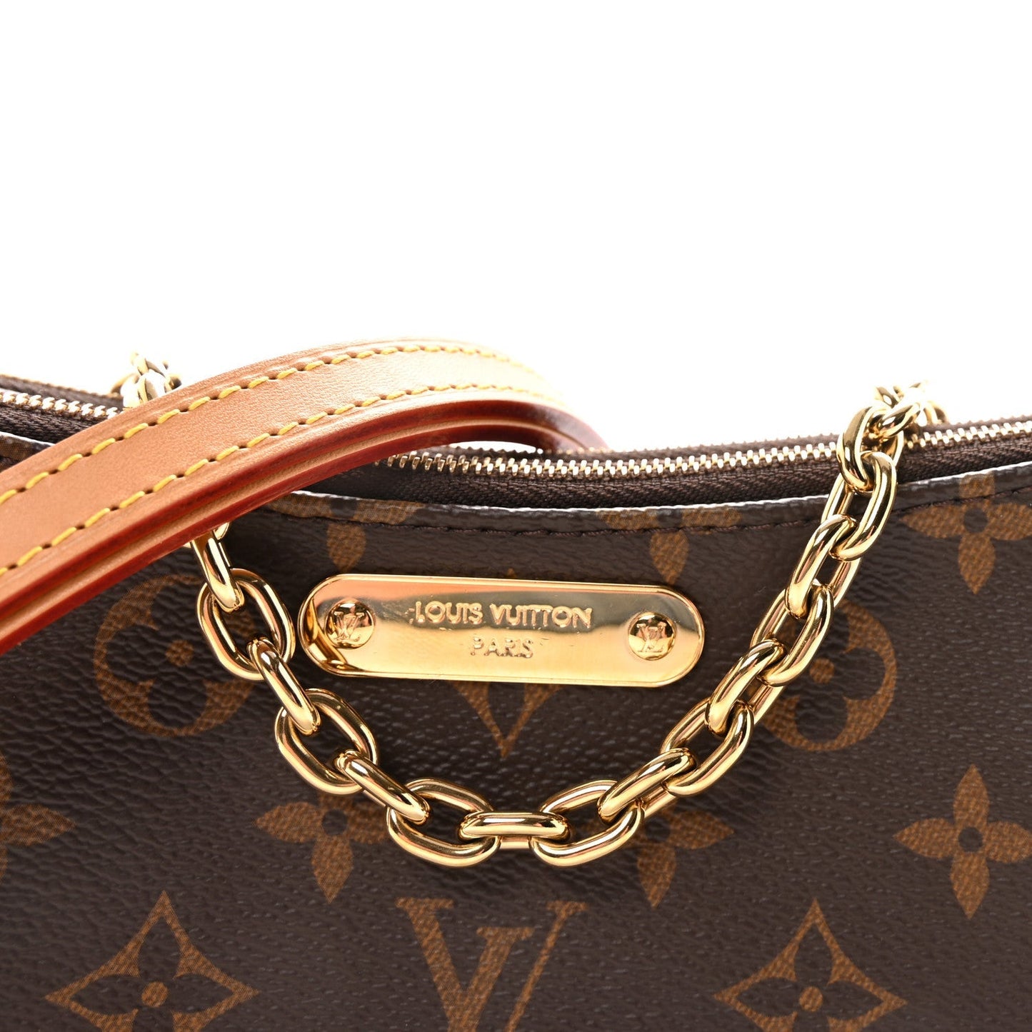 Monogram Liv Pochette