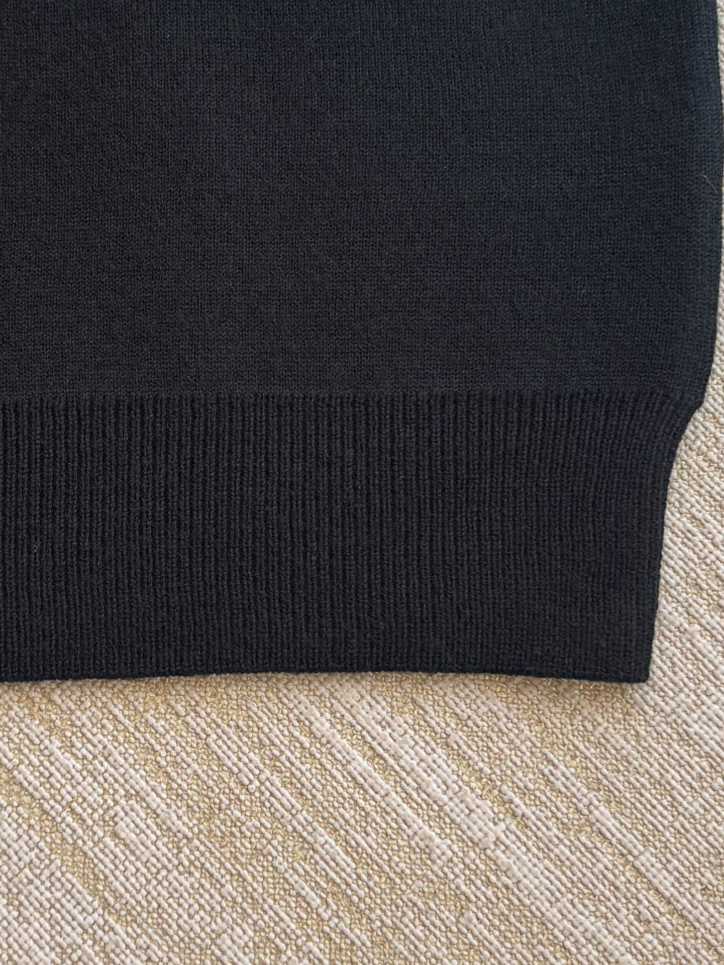Maglione Balenciaga 25 in lana nera 0017