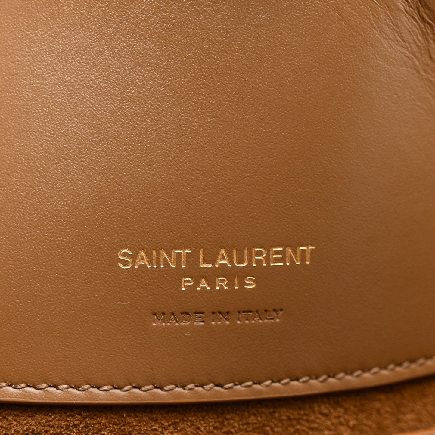 Shiny Calfskin Le 37 Small Bucket Bag Dark Cork