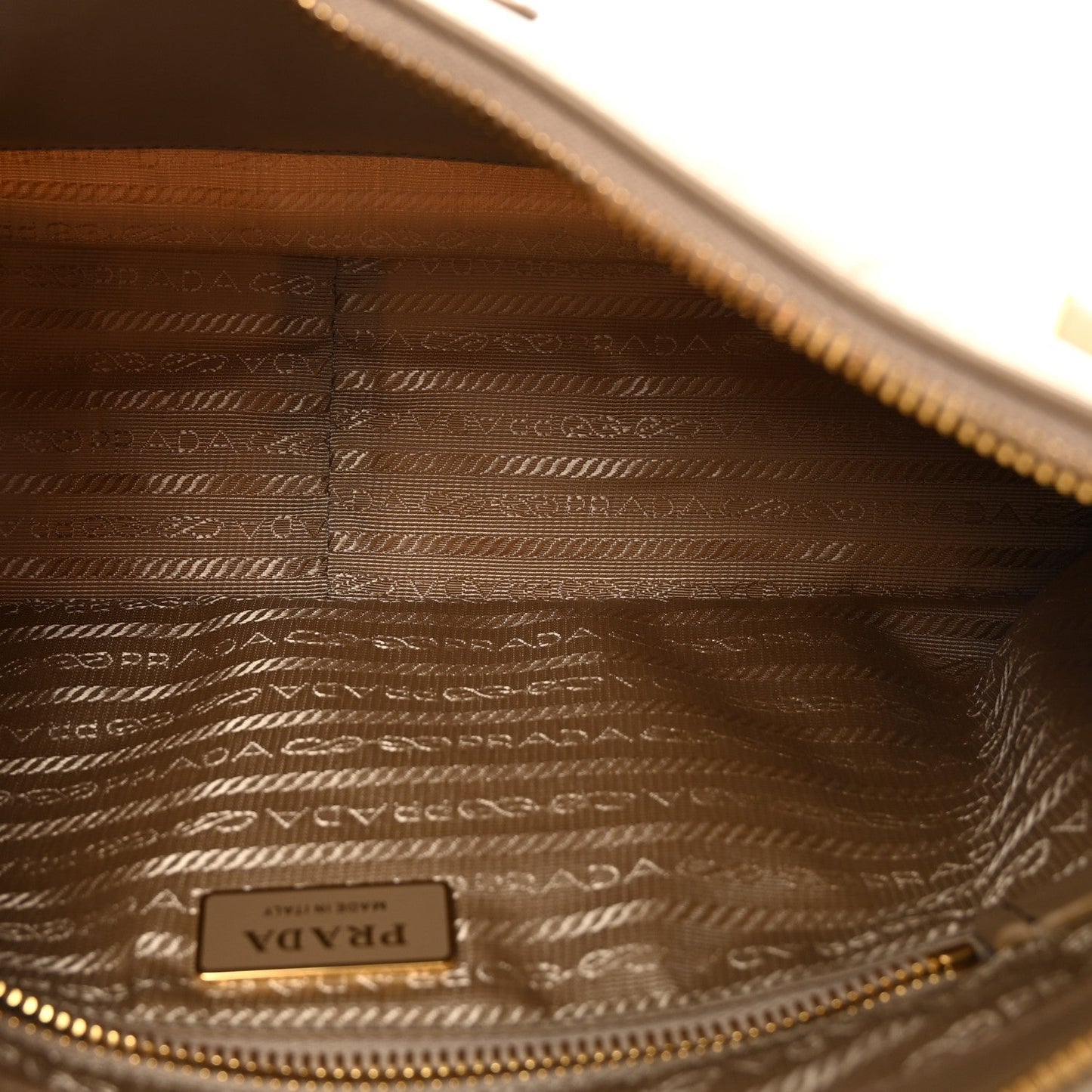 Re-Nylon Vitello Large Aimee Shoulder Bag Cammello