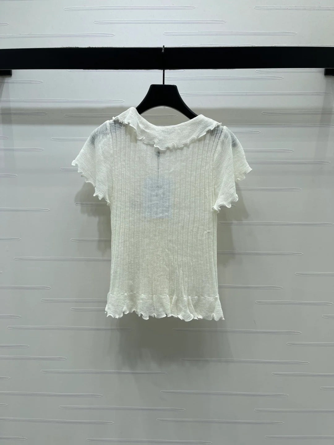 Chanel 2026 Ruffled Knit V-neck Short-sleeved T-shirt White Wool 356523
