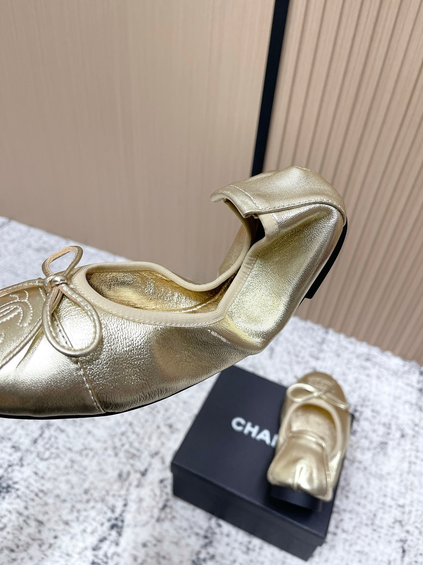Chanel 26SS Ballet Flats Shoes Gold Metallic in Lambskin  591393