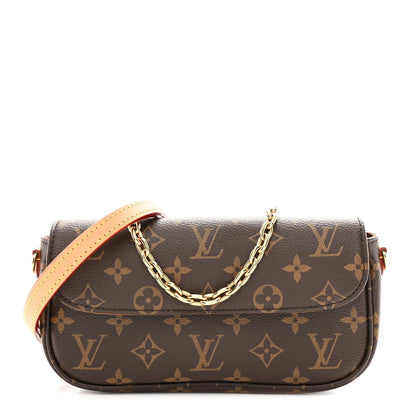 Monogram Ivy Wallet On Chain