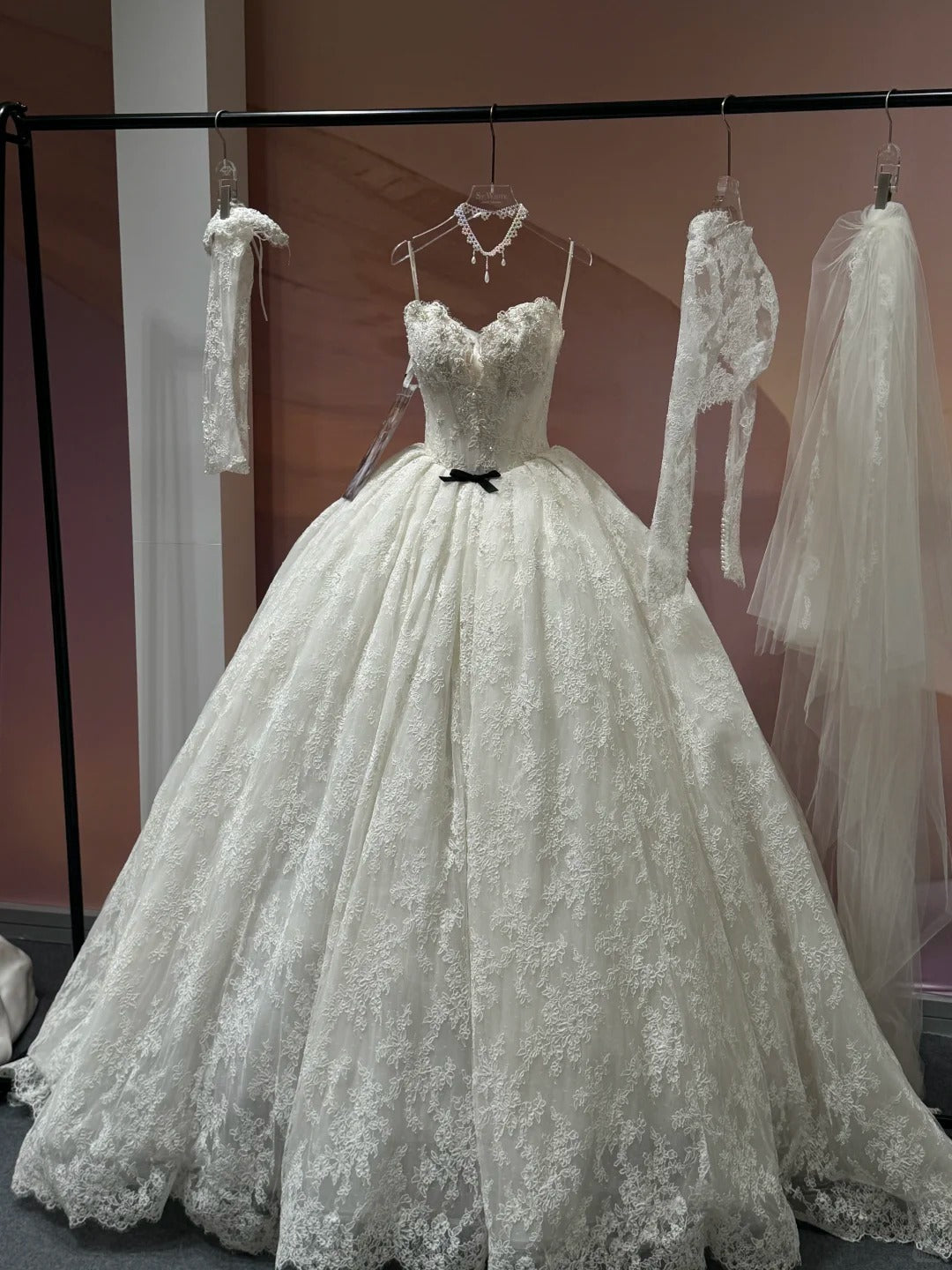 formaldressy--Wedding dress princess tulle sweet classic elegant long wedding dress exquisite lace gh5448