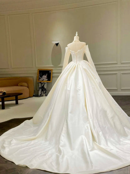 formaldressy-A must-have for minimalist brides! Plain satin long-sleeved wedding dress gh5440