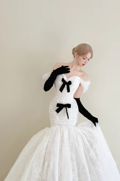 formaldressy-Vintage Black-White Contrast Bow Off-Shoulder Mermaid Court Style Wedding Gown gh6026