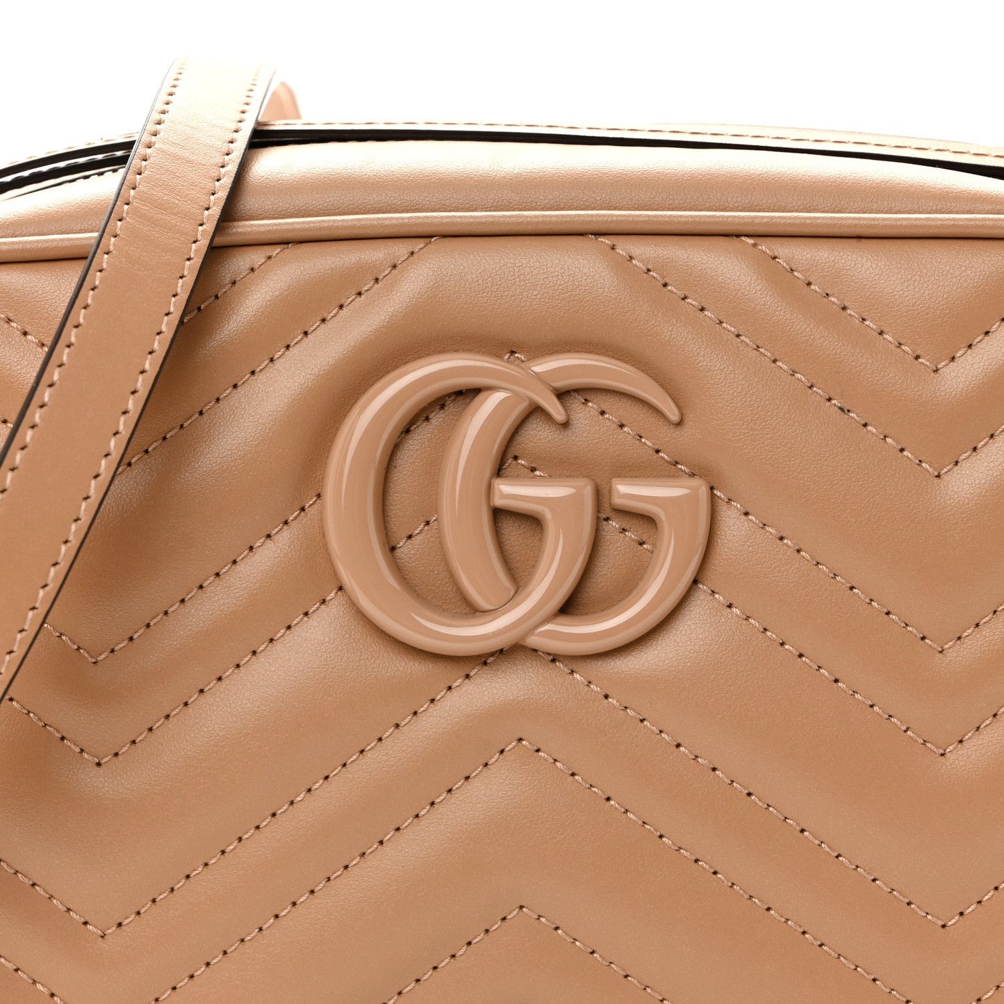 Calfskin Matelasse Monochrome Small GG Marmont Chain Shoulder Bag Camelia
