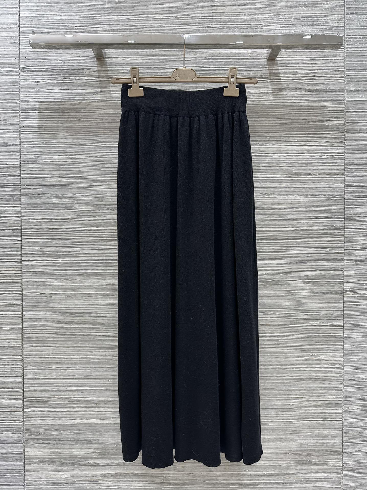 CC 25 Flower Set Black Wool Acrylic