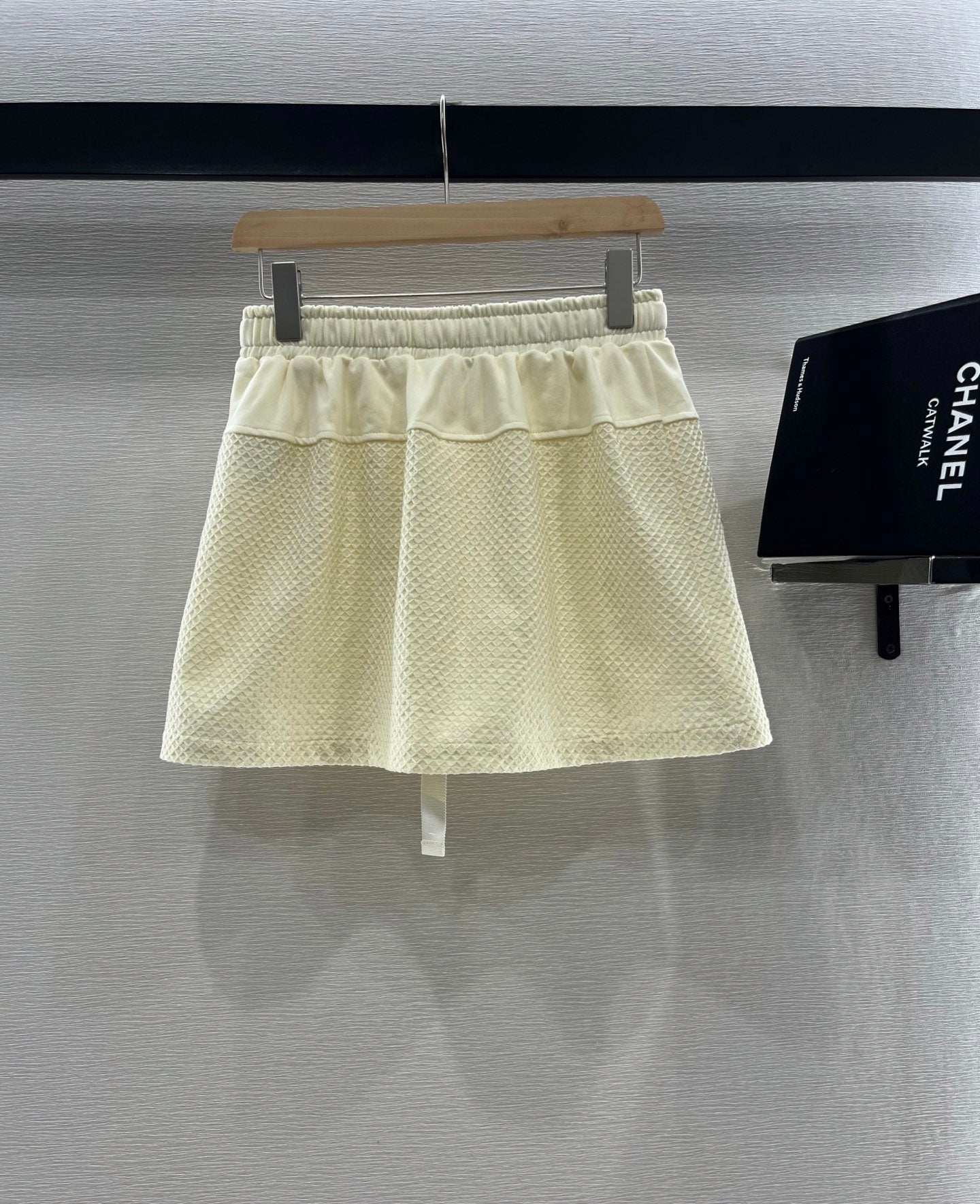 Moncle 25 Mest Vest High Waist Skirt Set Cream Cotton 248978
