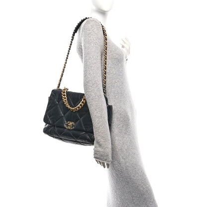 Shiny Goatskin Quilted Maxi Chanel 19 Flap Black