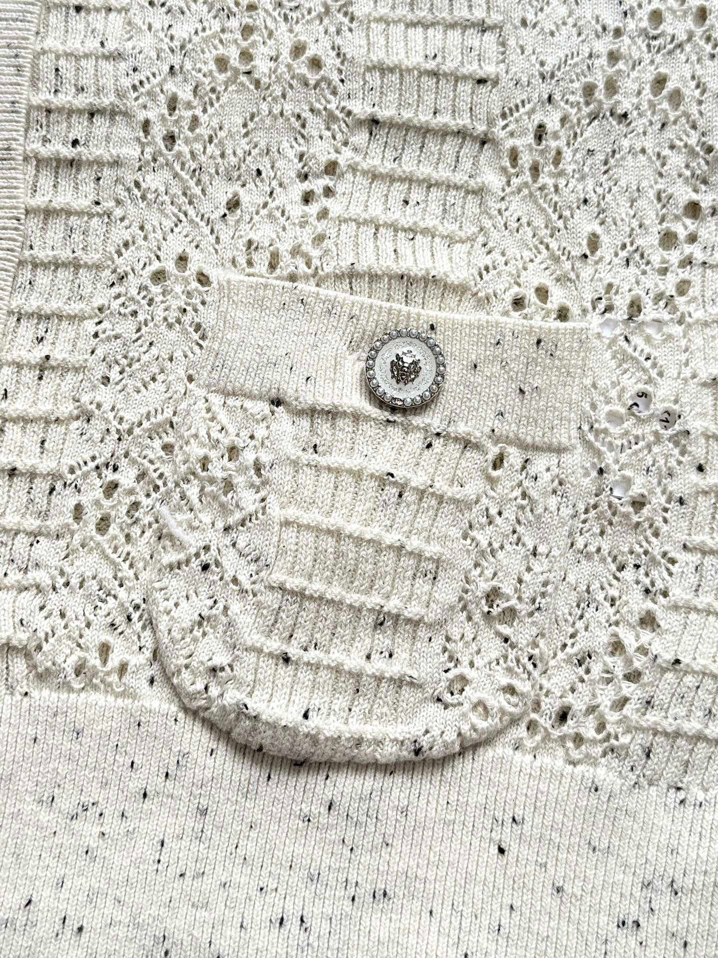 CHANEL SWEATER STYLE 81