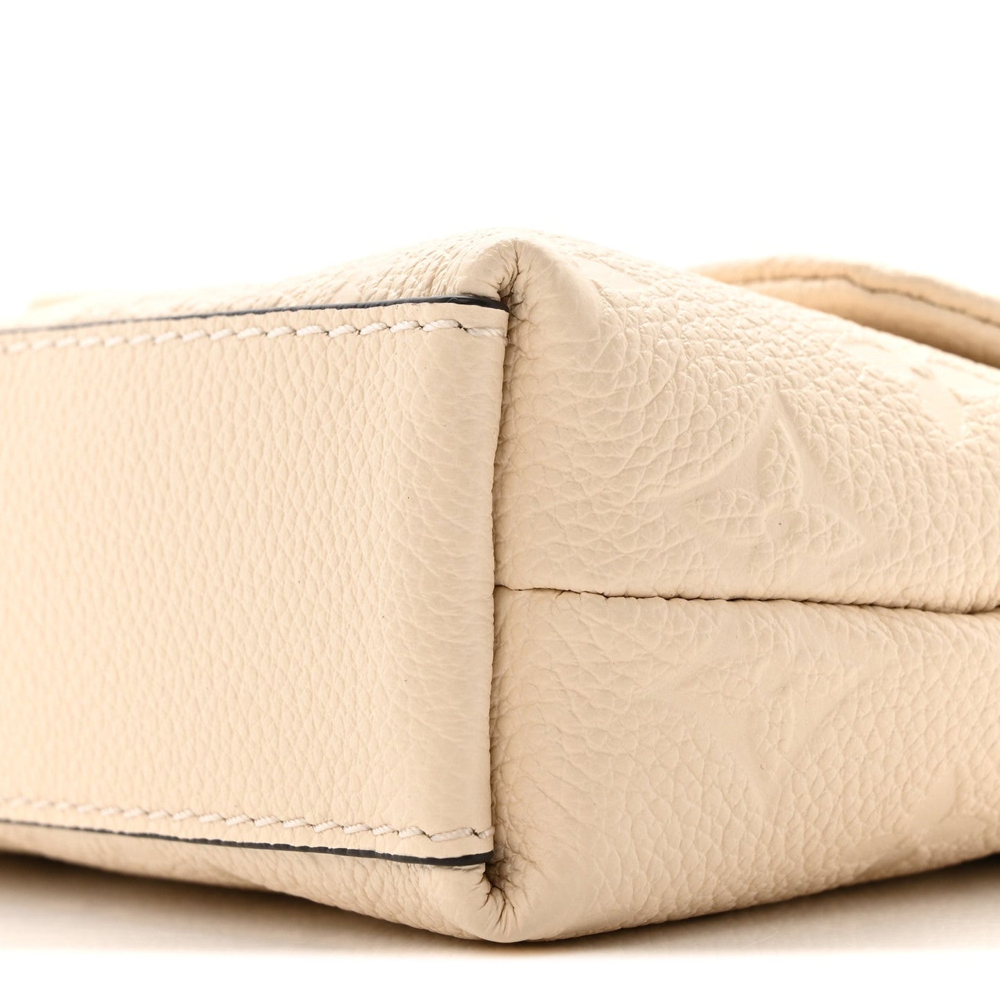 Empreinte Monogram Nano Madeleine Creme