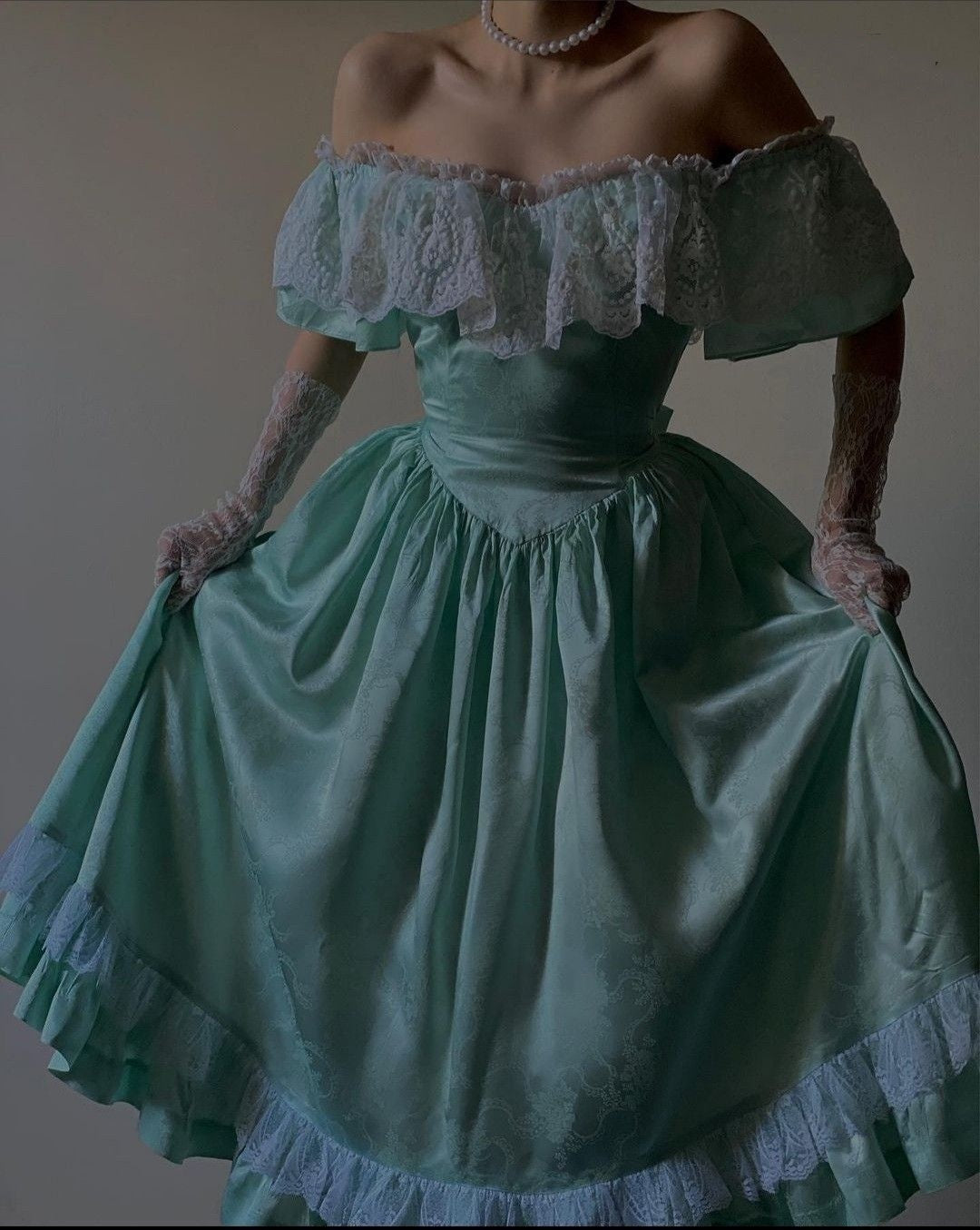 formaldressy-- Green exquisite lace vintage long satin dress gh5726