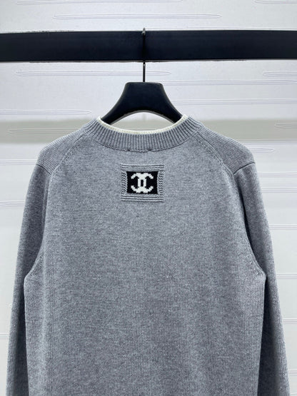 CC 26s Crew Neck Color-Blocked Faux Two-Piece Sweater Cashemere 344154