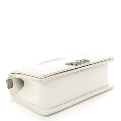 Caviar Quilted Medium Boy Flap White