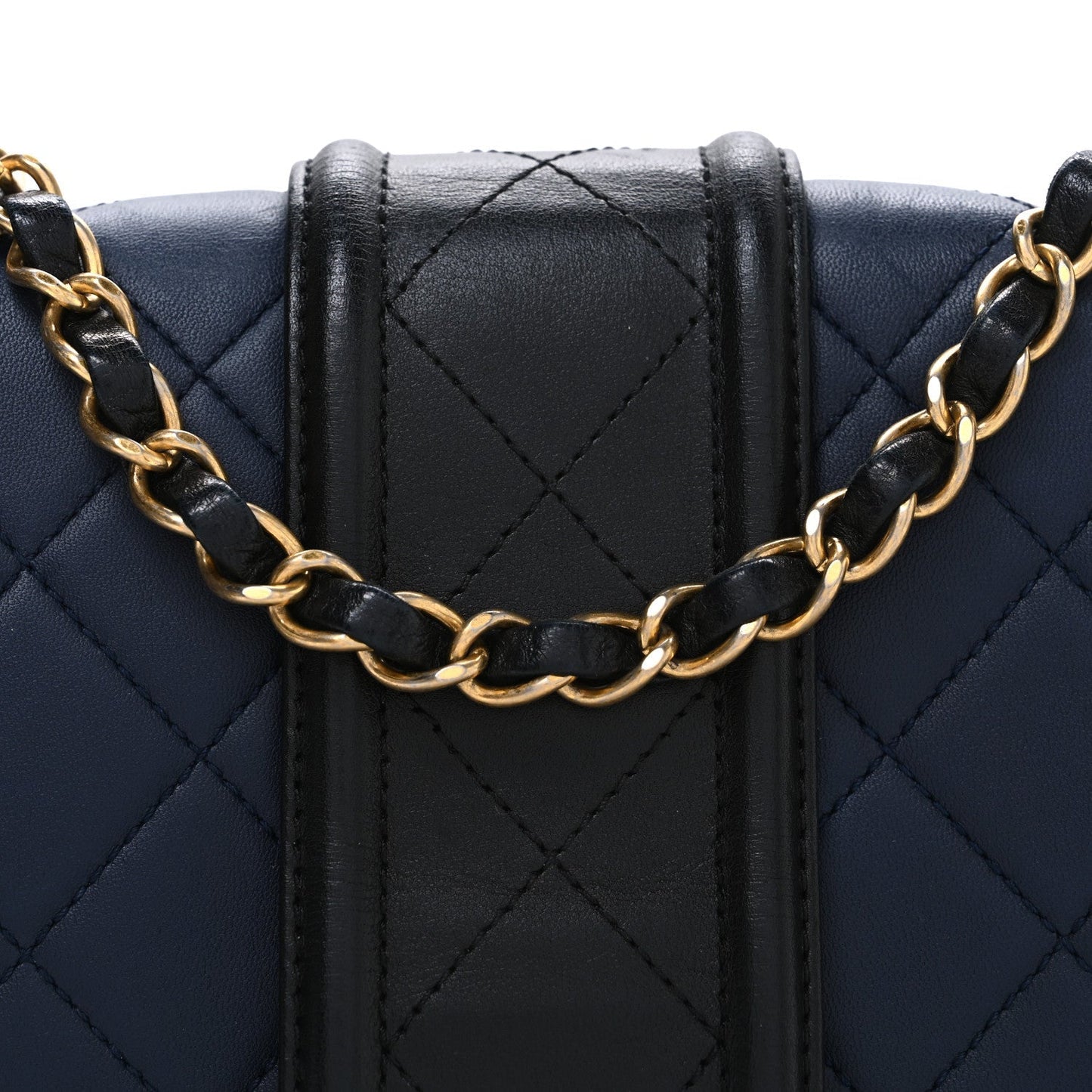 Lambskin Quilted Medium Elegant CC Flap Navy Black