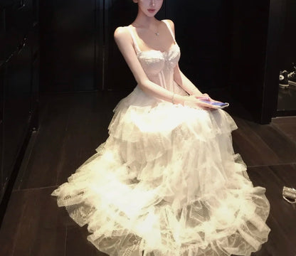 formaldressy-Sweet White Lace Strappy Gown, Tiered dress Design Overflows with Romantic Atmosphere gh5901