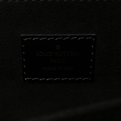 Reverse Monogram Pochette Metis