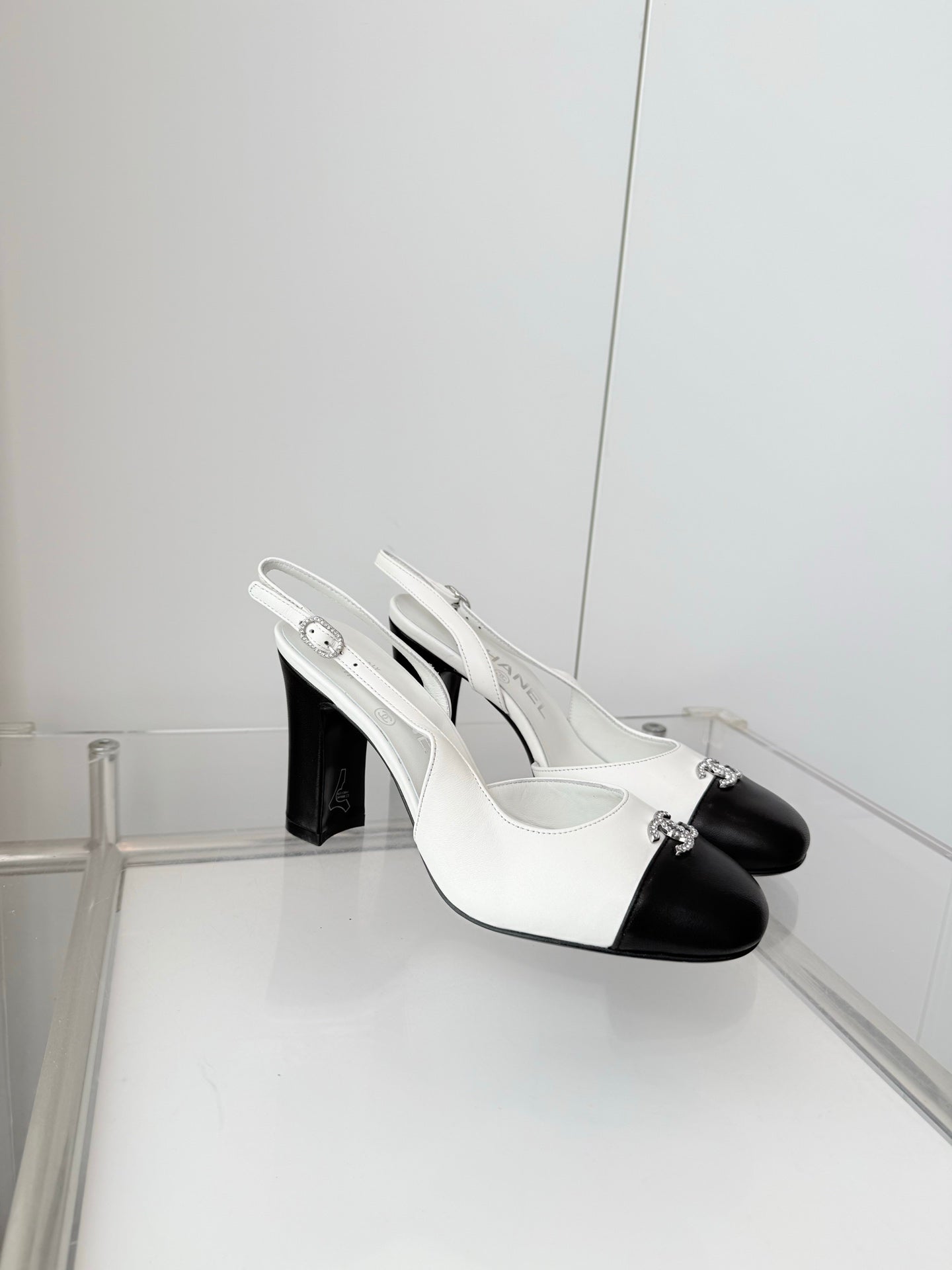 Chanel 26 High Heels Black White  90 in Lambskin 597387