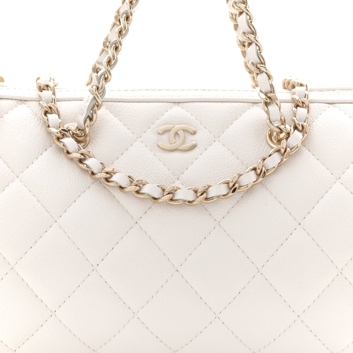 Caviar Quilted Barrel Clutch With Chain White