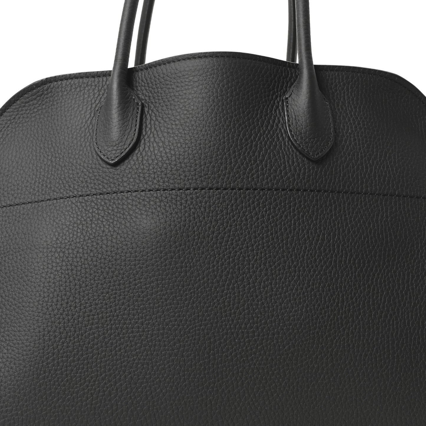 Matte Grained Calfskin Soft Margaux 15 Black