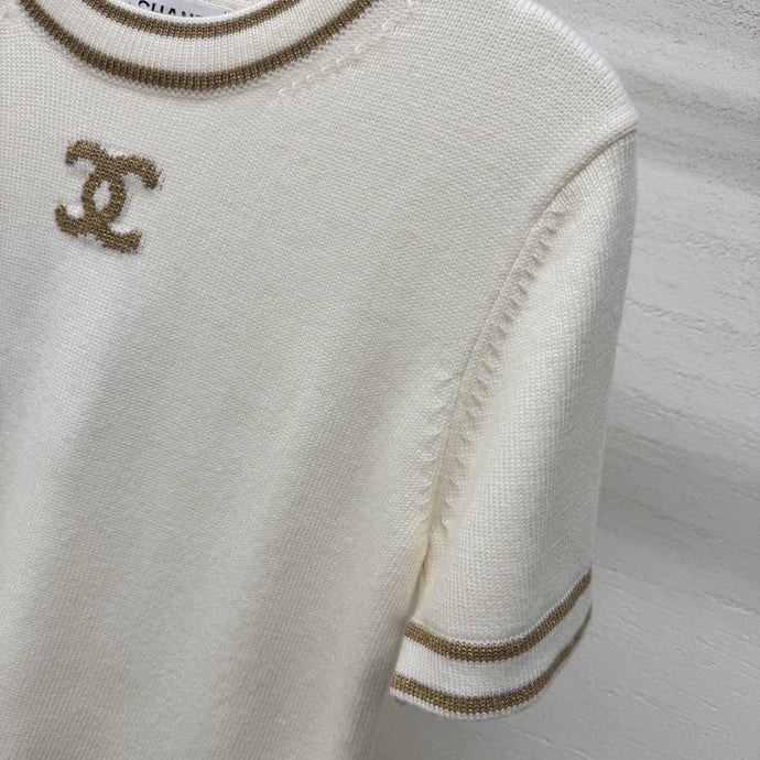 Chanel 2026 Crew Neck Short-Sleeve T-Shirt Cream Wool Cashmere 356959