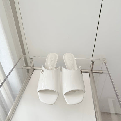 Chanel 26 Sandal 90 White in Lambskin 597365
