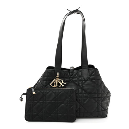 Calfskin Macrocannage Medium Toujours Black